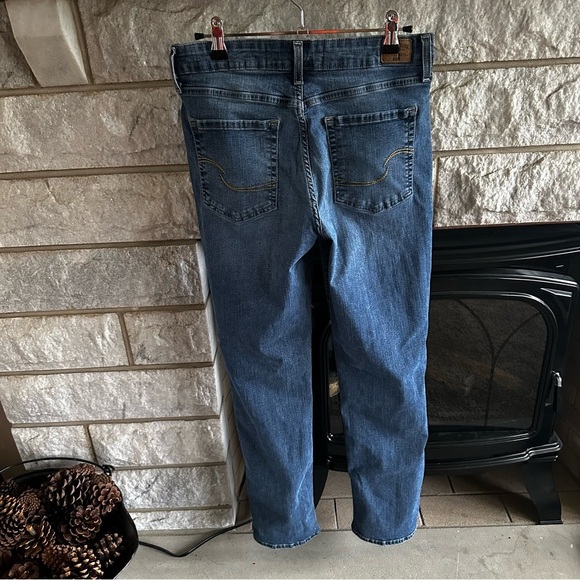 Levi Strauss Signature Mid Rise Straight Classic Blue Women's Jeans 8M - Picture 4 of 6